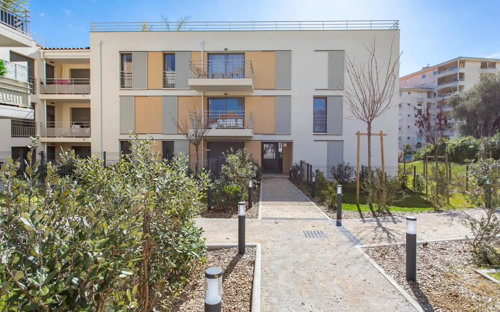 A5 - Modern Studio 5 Min To Sea - Pool & Garage Antibes